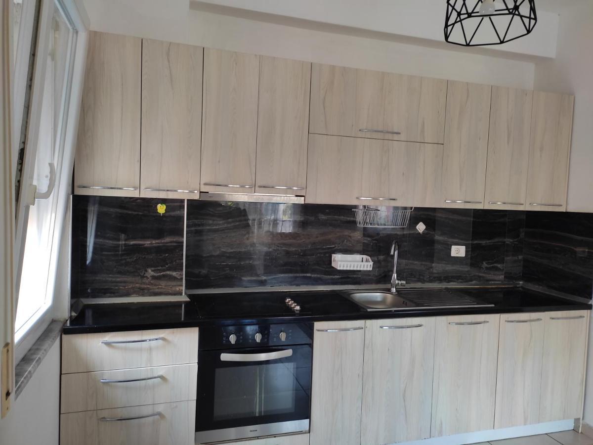 Comfy City Center Apartment Shkodra Kültér fotó